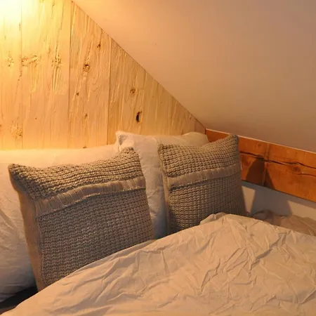 Chalet Rouge Ou Blanc
