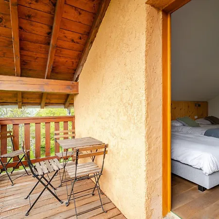Chalet Rouge Ou Blanc